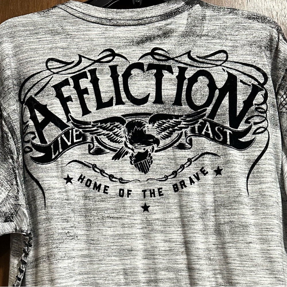 Men’s Affliction tee - Picture 2 of 3